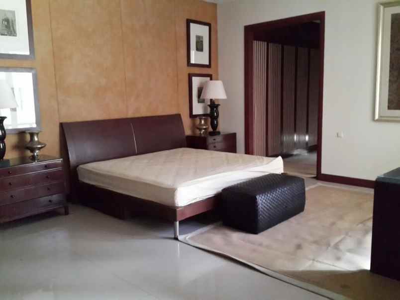 disewakan rumah graha famili