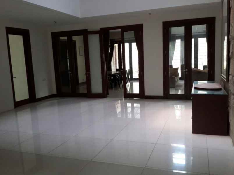 disewakan rumah graha famili