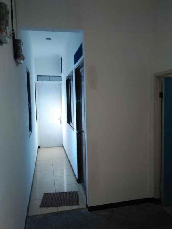 disewakan rumah kayu putih