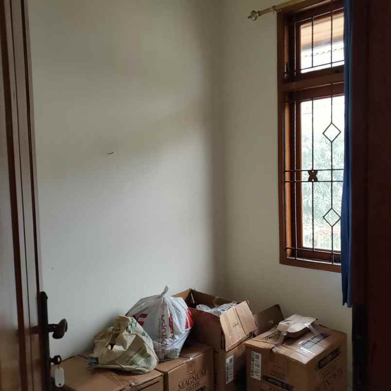 disewakan rumah kayu putih pulo gadung