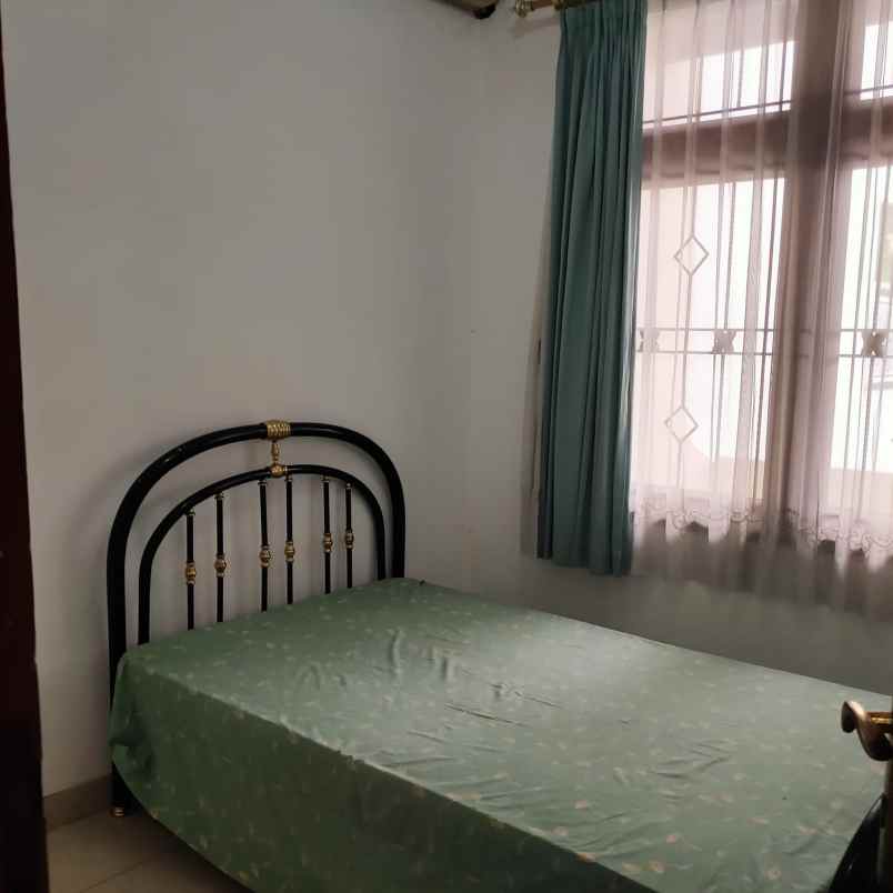 disewakan rumah kayu putih pulo gadung