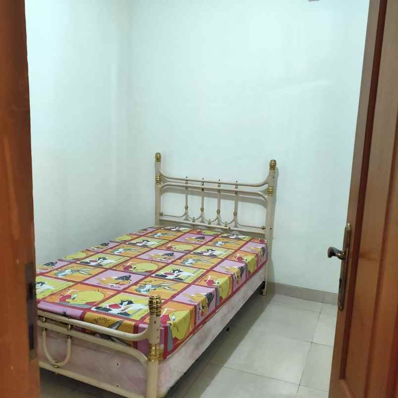 disewakan rumah kayu putih pulo gadung