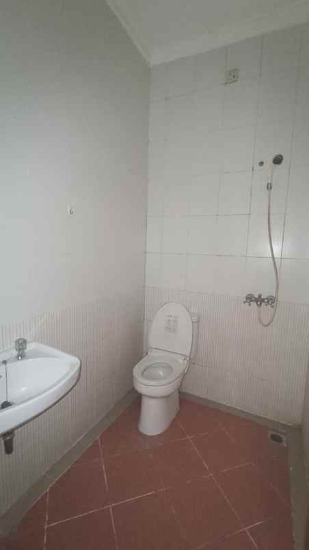 disewakan rumah kelapa nias kelapa gading