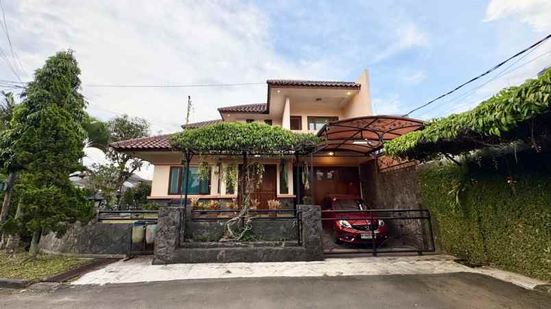 disewakan rumah komplek kawaluyaan indah