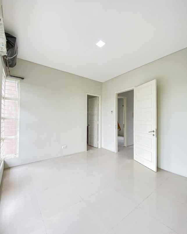 disewakan rumah pakuwon city