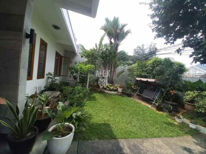 disewakan rumah senopati kebayoran baru