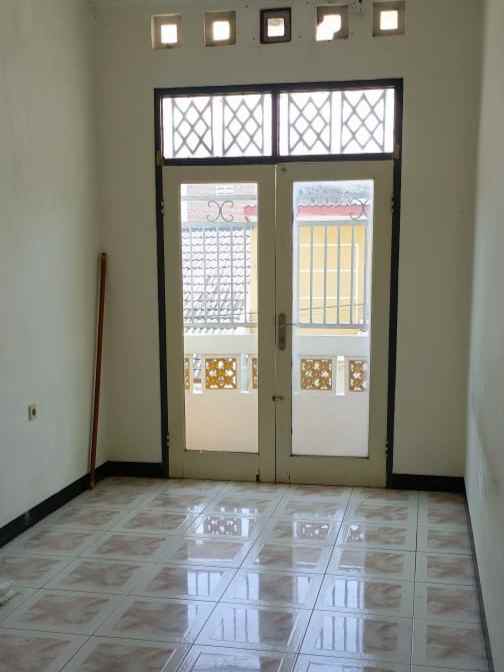 disewakan rumah sumurboto