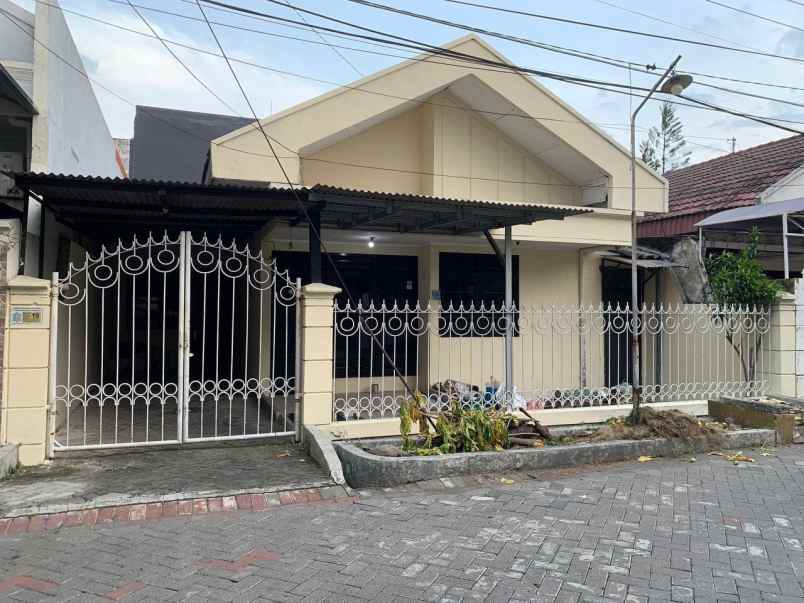 disewakan rumah sutoejo utara