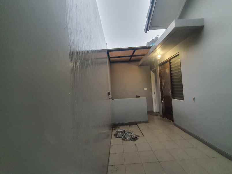 disewakan rumah suvarna sutera tangerang