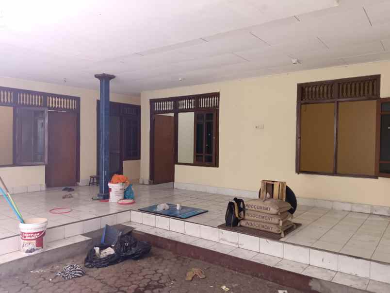 disewakan toko dan kantor jl gatsu timur denpasar bali