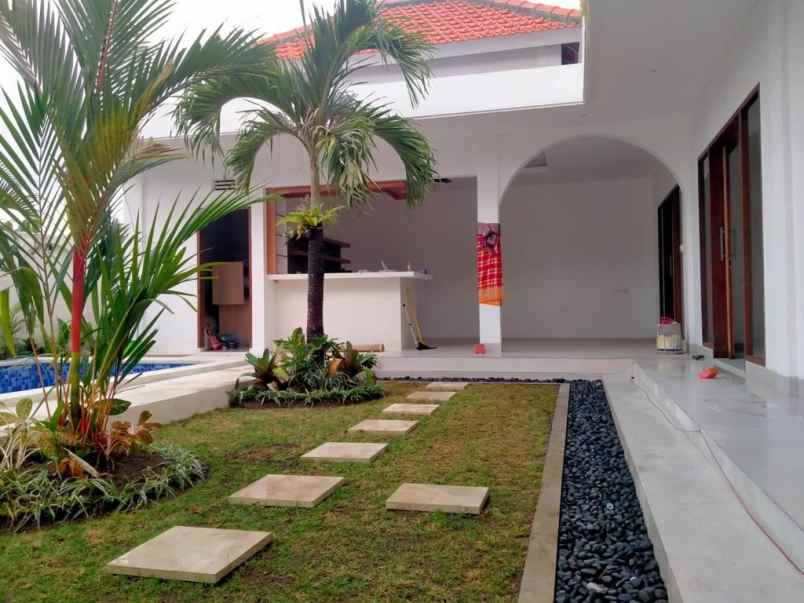 disewakan villa lantai 1 canggu batubolong