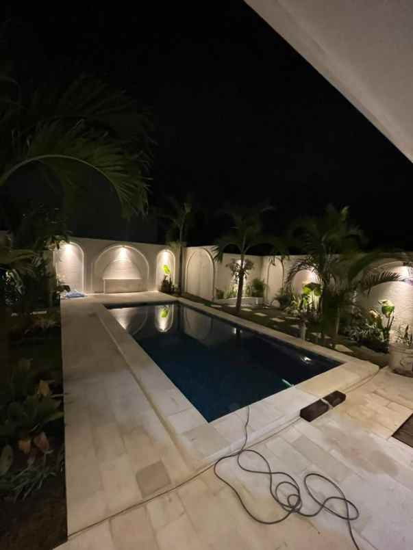 disewakan villa lantai 1 canggu batubolong