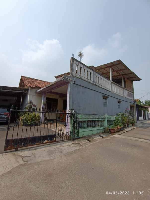 jual rumah 2 lantai bebas banjir