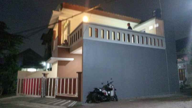 jual rumah baru 2 lantai pinggir jalan di pamulang