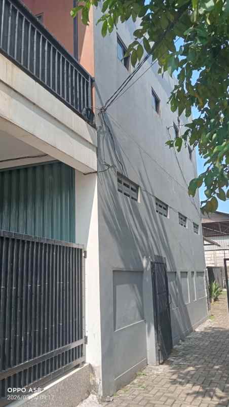 jual rumah luas dan temoat usaha di pondok kacang