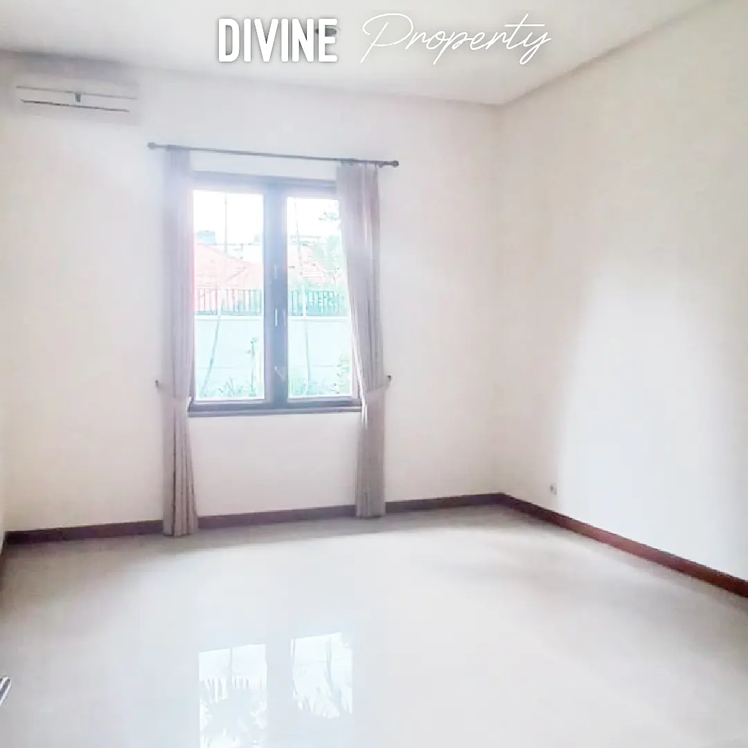 modern tropical house for rent at kemang