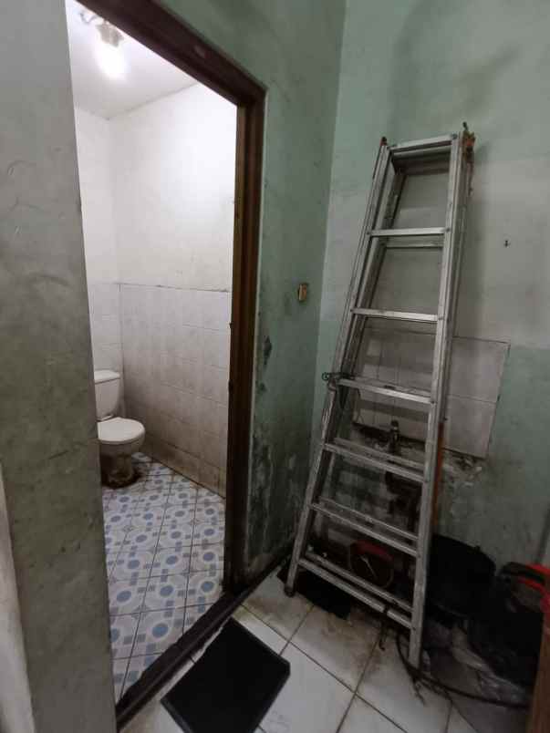 ruko 3 1 2 lantai pengampon square hadap barat