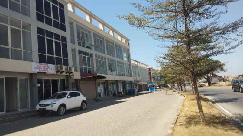 ruko royal crown sebelah apartemen amega