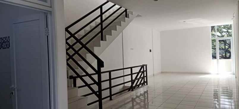 ruko view danau di duta harapan bekasi utara