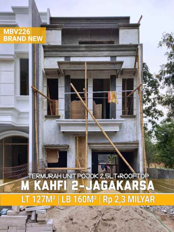 rumah 2 5 lantai rooftop dalam cluster jagakarsa