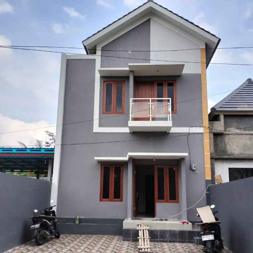 rumah 2 lantai di jl kaliurang km 12 5 sleman