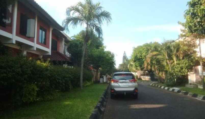 rumah 2 lantai hook di pulau dewa modernland tangerang