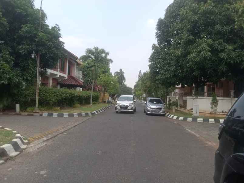 rumah 2 lantai hook di pulau dewa modernland tangerang