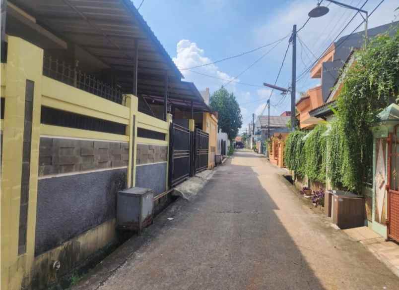 rumah 2 lantai jatimekar bekasi jual murah