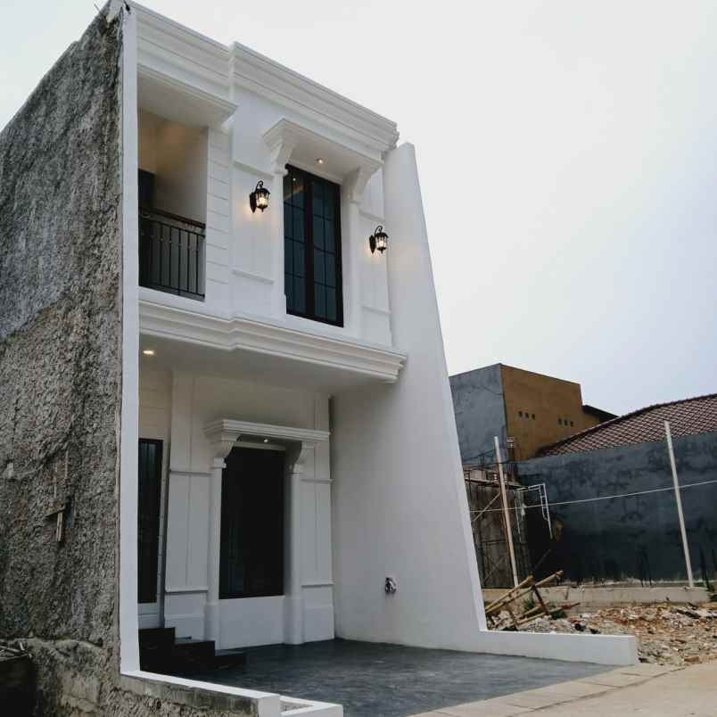 rumah 2 lantai konsep mediterania harga ekstrem