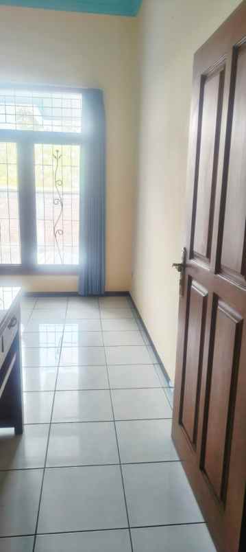 rumah 2 lantai siap huni di lebak arum surabaya