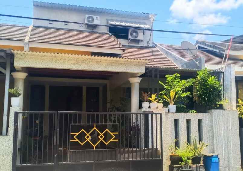 rumah asri di perumahan bukut dago