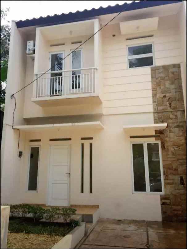 rumah asri sejuk kawasan vila cinere mas