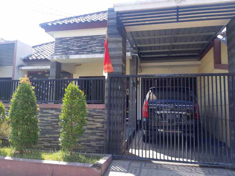 rumah bagus di perumahan nirwana regency surabaya