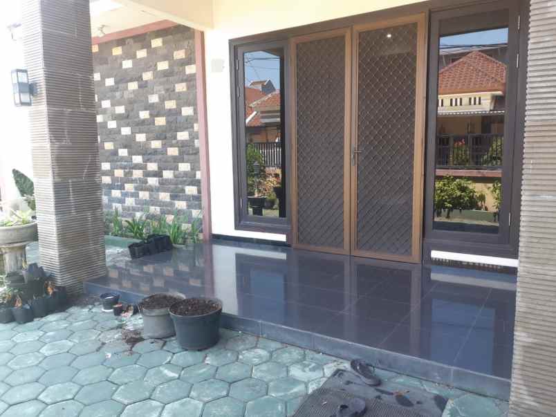 rumah bagus di perumahan nirwana regency surabaya