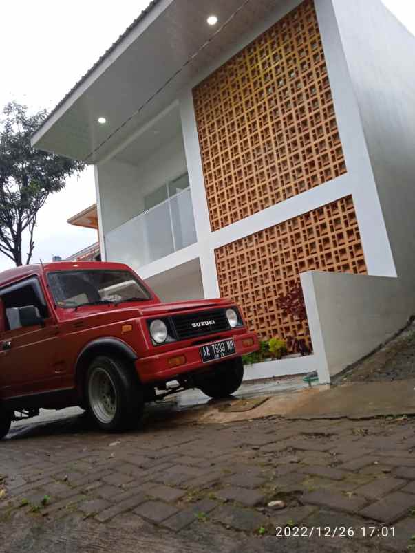 rumah bagus minimalis siap huni di banyumanik