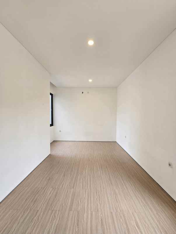 rumah baru dalam mini cluster di pondok kelapa jaktim