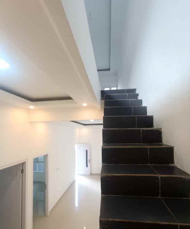 rumah baru design modern minimalis di cinere