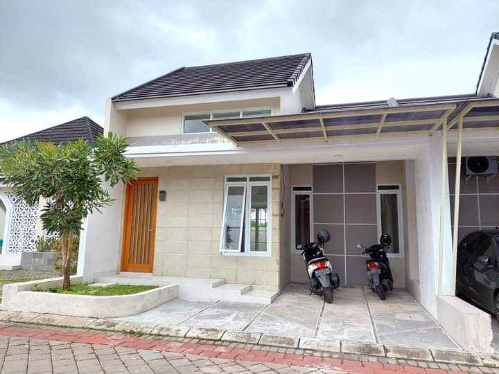 rumah baru lingkungan perumahan dekat jalan kaliurang