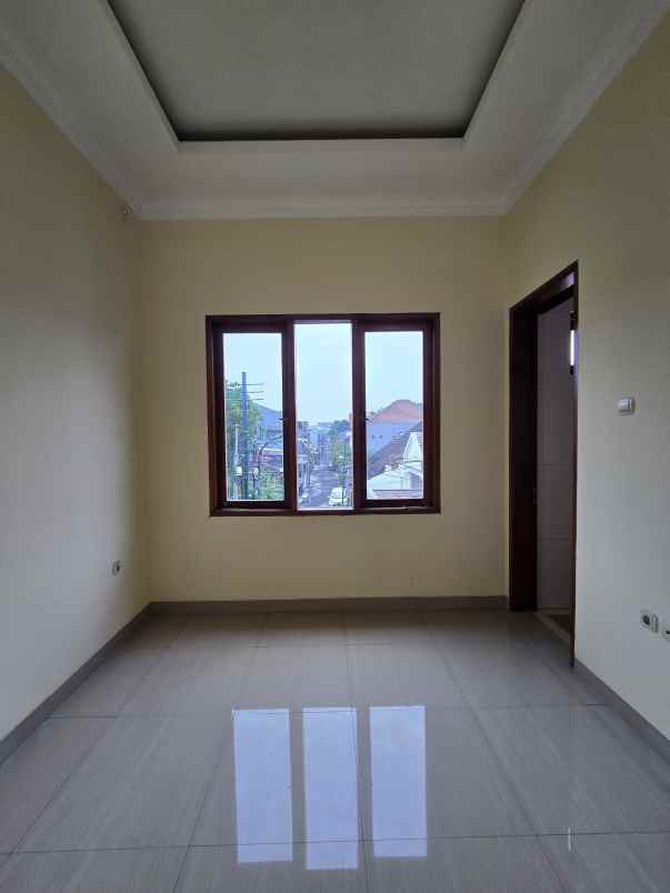 rumah baru lokasi strategis area rawamangun jaktim