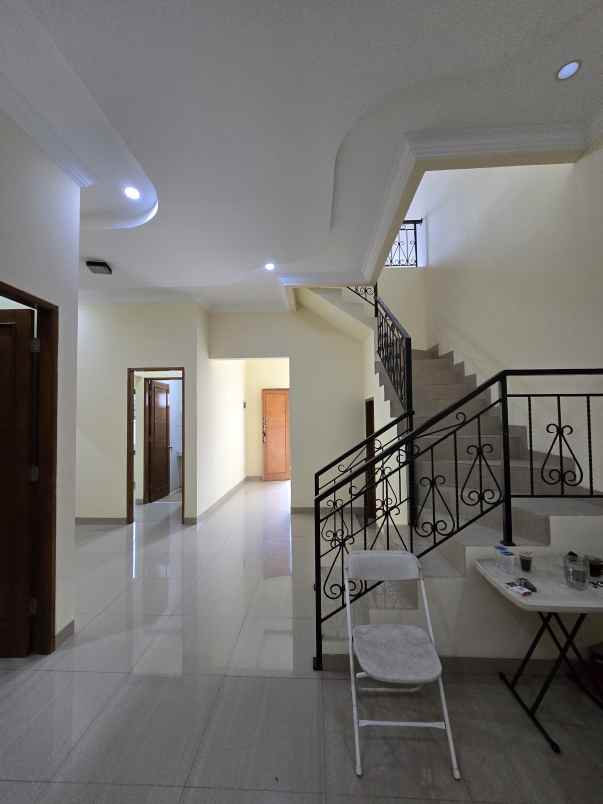 rumah baru lokasi strategis area rawamangun jaktim