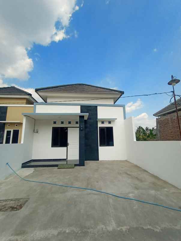 rumah baru luas 80 an di semarang timur tlogomulyo