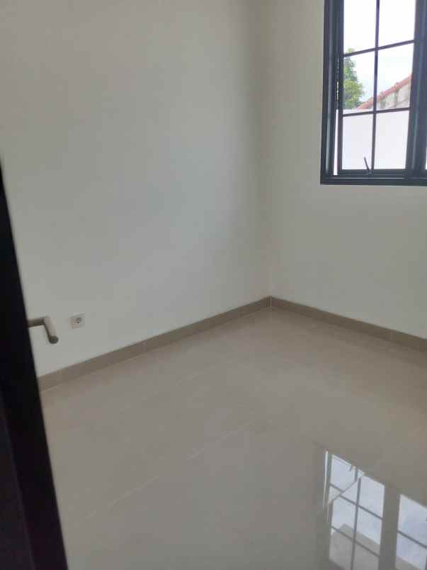 rumah baru mewah siap huni dekat bintaro exchange