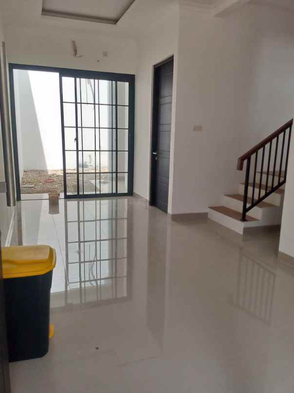rumah baru mewah siap huni dekat bintaro exchange