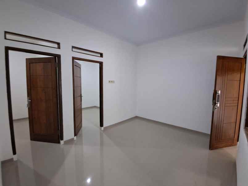 rumah baru siap huni pinggir jalan raya lenteng