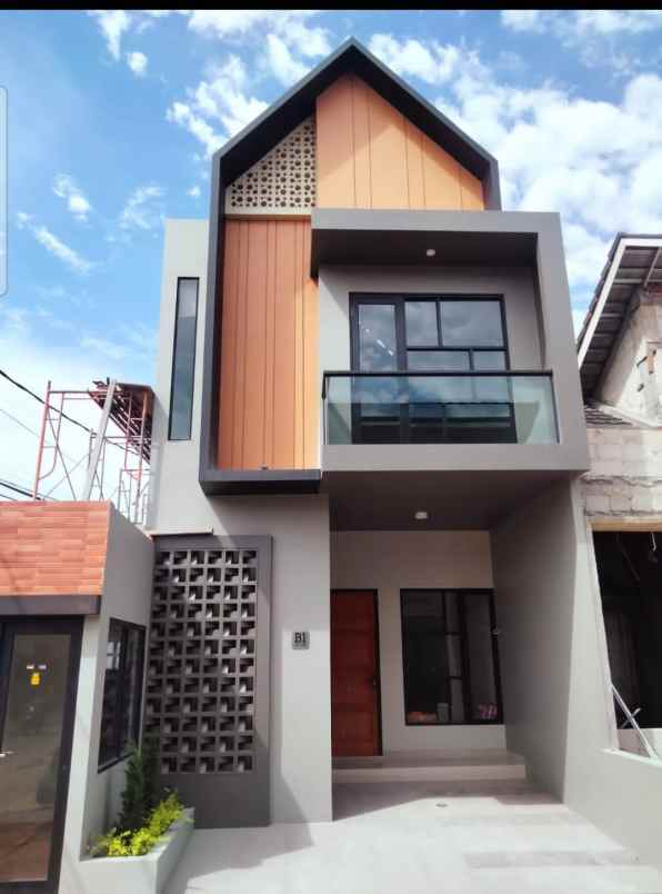 rumah cantik di reni jaya di atas villa pamulang