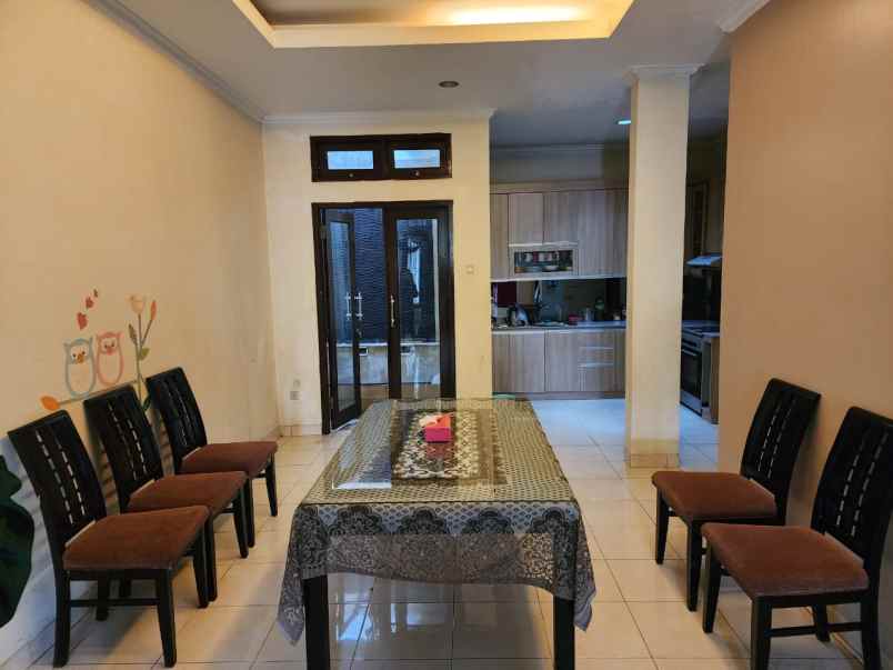 rumah cantik full furnish dalam cluster