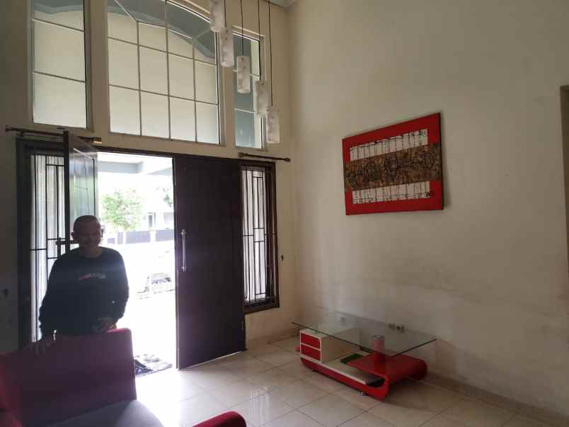 rumah cantik full furnish dalam cluster