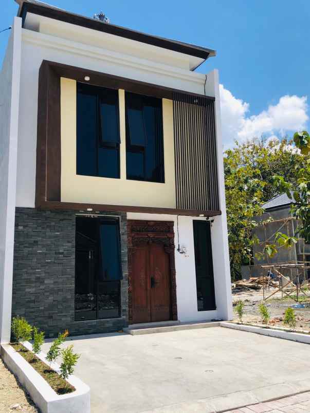 rumah cantik modern dekat la lisa resto