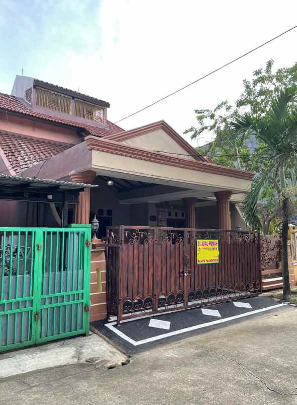 rumah clasic kelapa dua