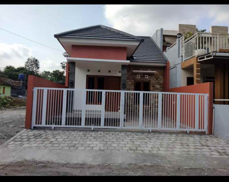 rumah cluster jl palagan km 12